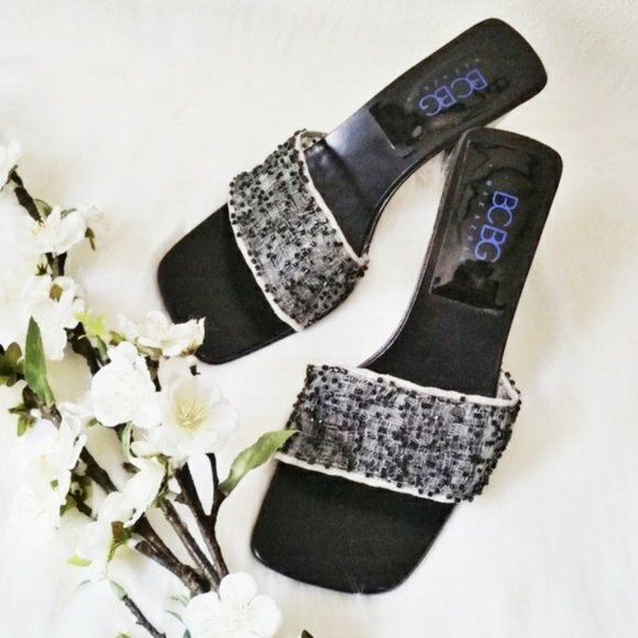 BCBG MaxAzria Beaded Block Heel Mule Slide Sandals - Picture 8 of 8